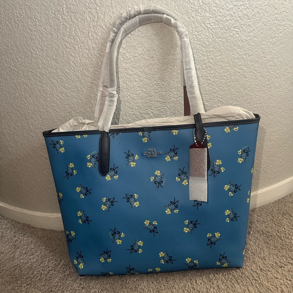 Coach Blue Floral Tote Bag - Picture 2 of 12